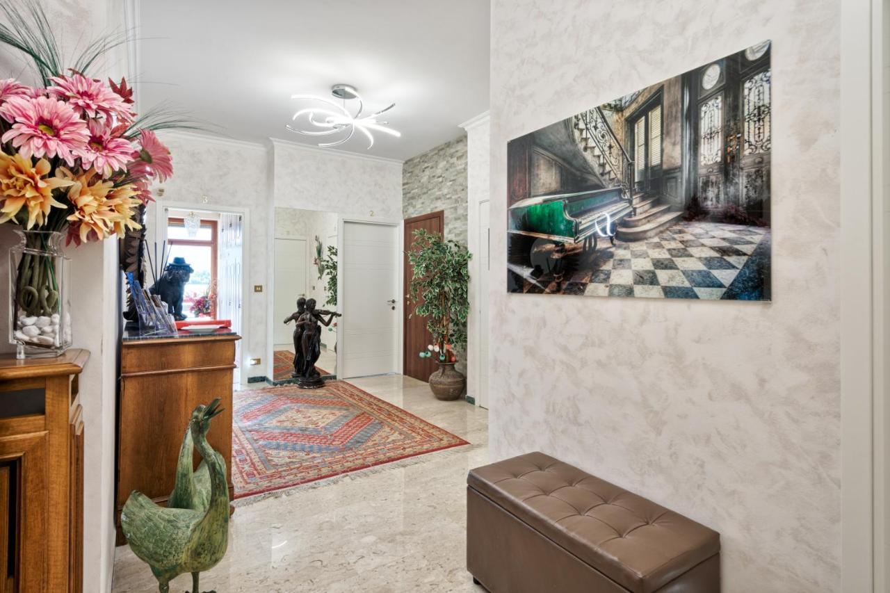 Casa Vacanza Il Sorriso Del Lago 2 Avigliana Exterior foto