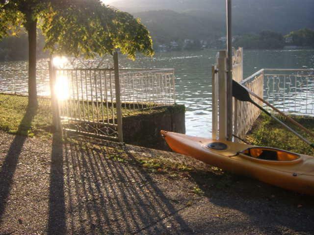 Casa Vacanza Il Sorriso Del Lago 2 Avigliana Exterior foto