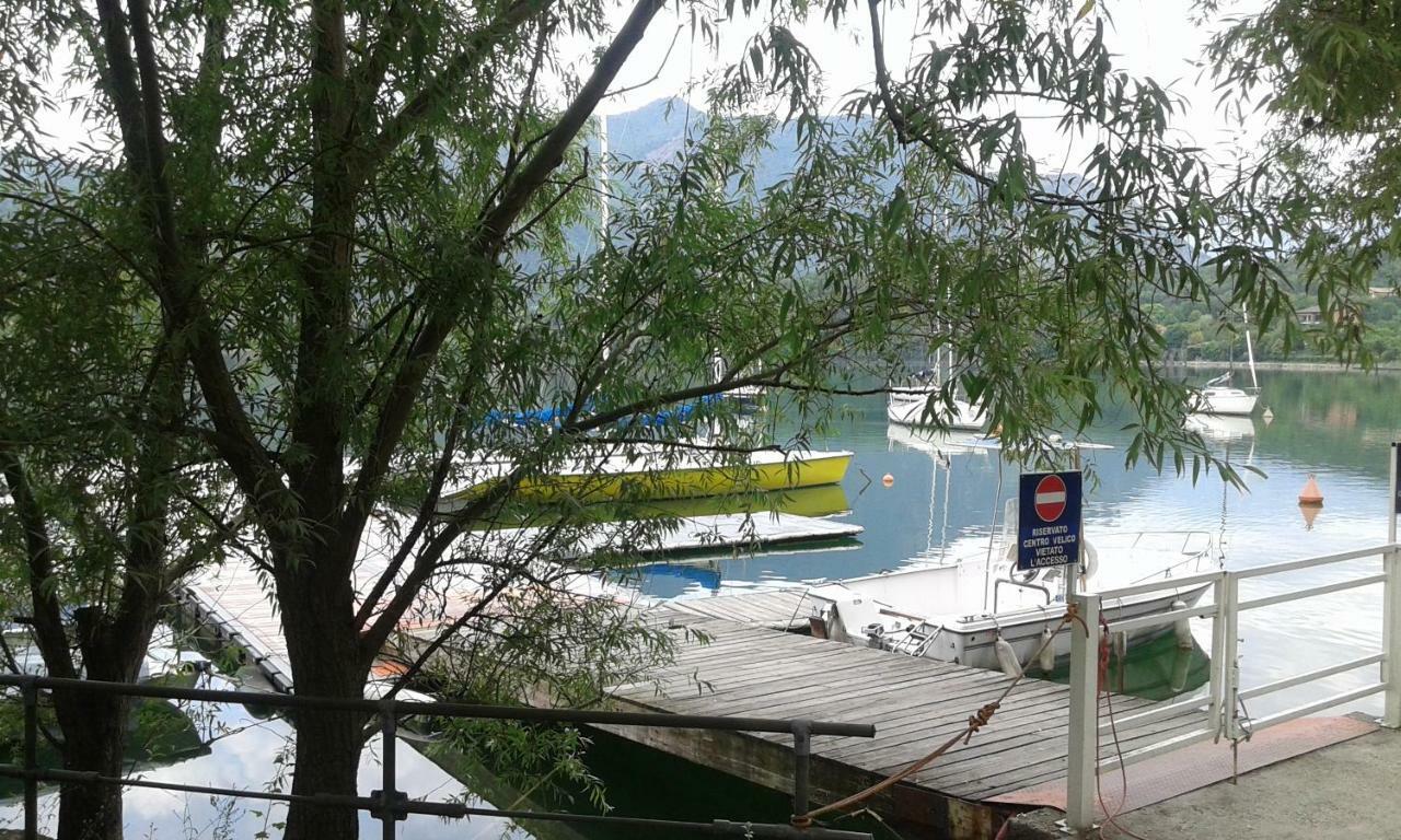 Casa Vacanza Il Sorriso Del Lago 2 Avigliana Exterior foto